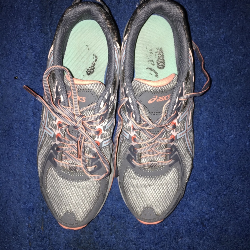 Tennis Shoes - Picture 2 of 2